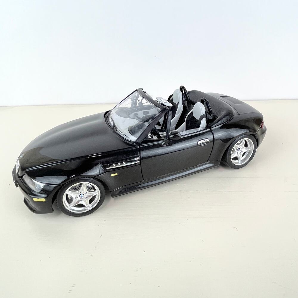 Burago Diecast 1/18 Scale 1996 BMW 330M Roadster